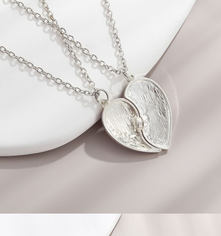 Heart - Shaped Pendant Necklaces: Gold & Silver Stylese