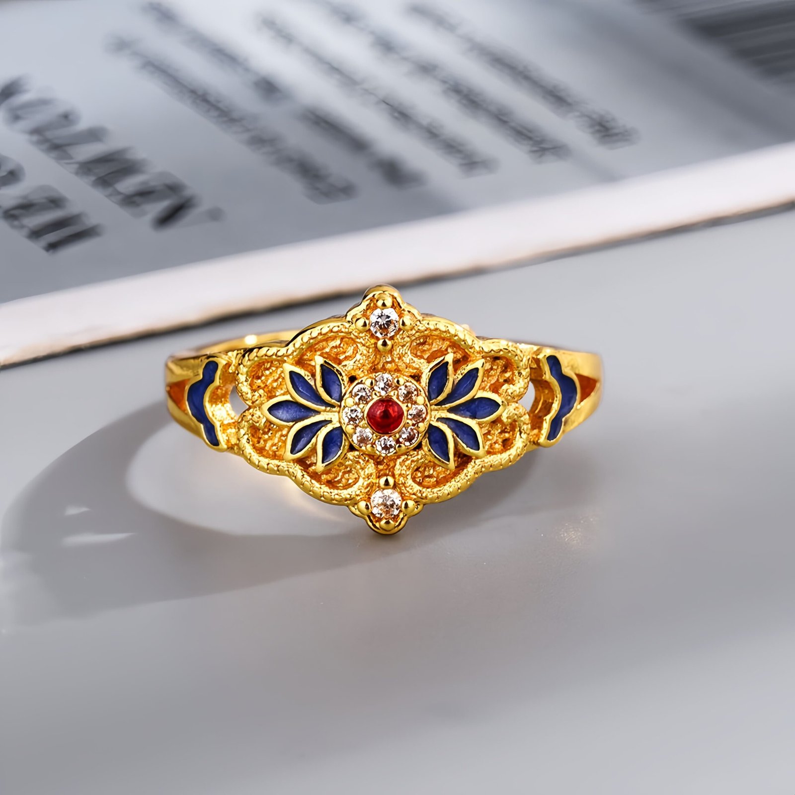 Light Luxury Vintage Chinese-Style Enamel Resin Ring with Palace Elegance