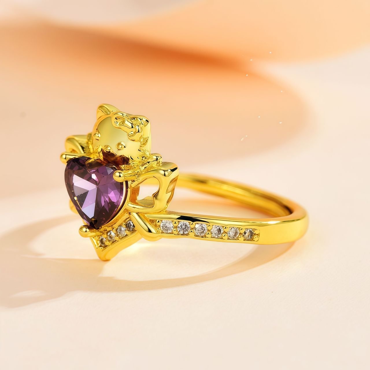 Hello Kitty Heart-Shaped Synthetic Amethyst Alloy Ring with CZ Diamonds - Adorable Women's Fashion Jewelry